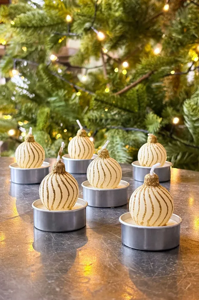 Set 6 Velas Con Diseño De Adorno De Navidad Dorado con Cargador Incluido