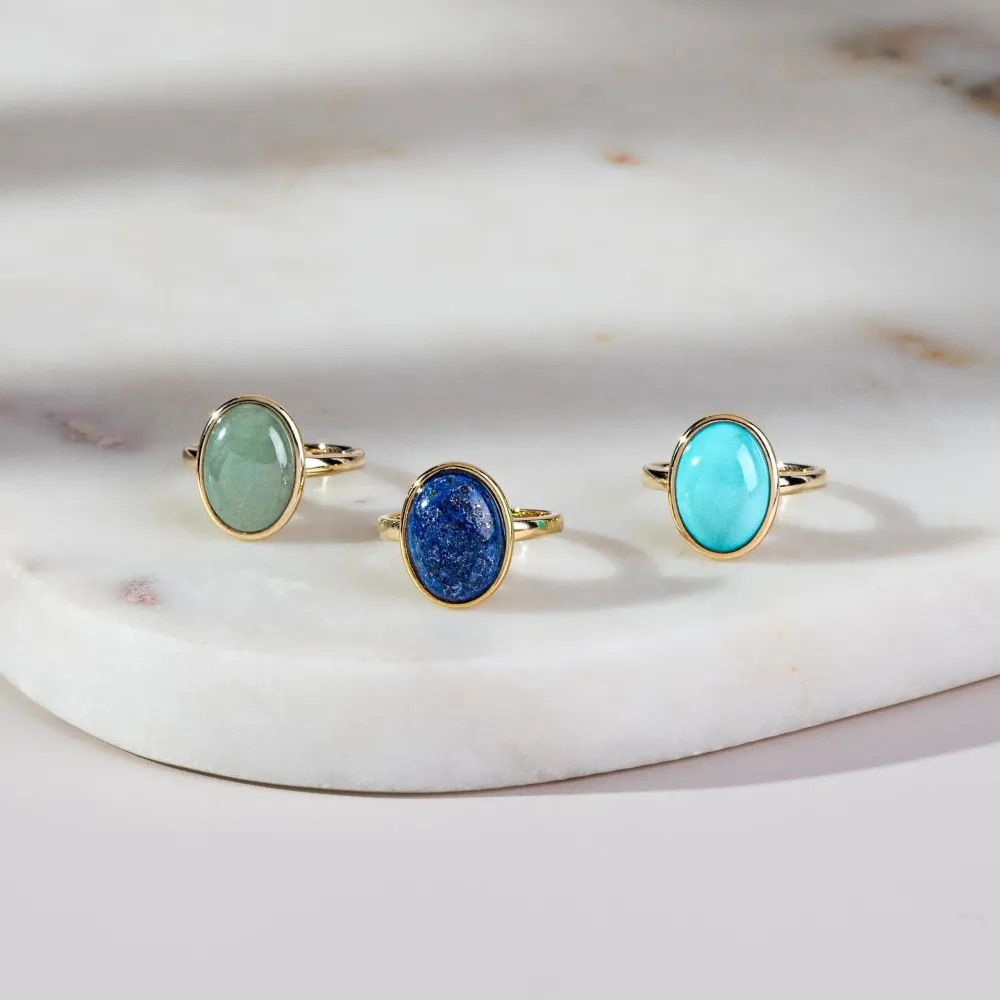 Anillo llamativo con turquesa ovalada en oro amarillo de 9 quilates con Estuche de Almacenamiento