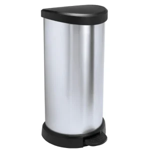 Cubo de basura de 40 litros con pedal de plata Curver.