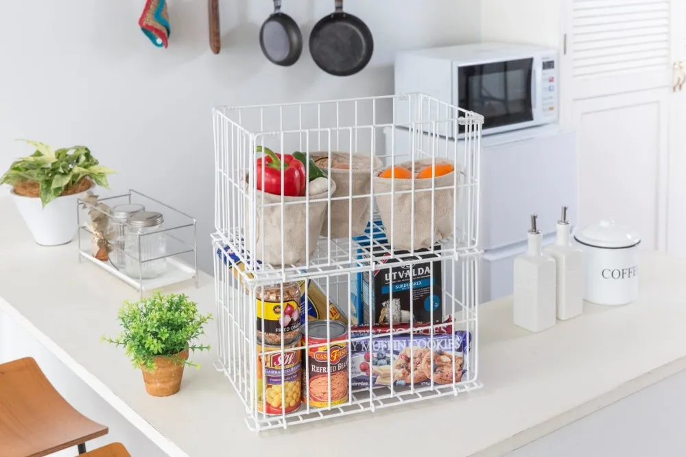 Contenedor apilable de alambre - Pequeño IRIS USA, Inc.